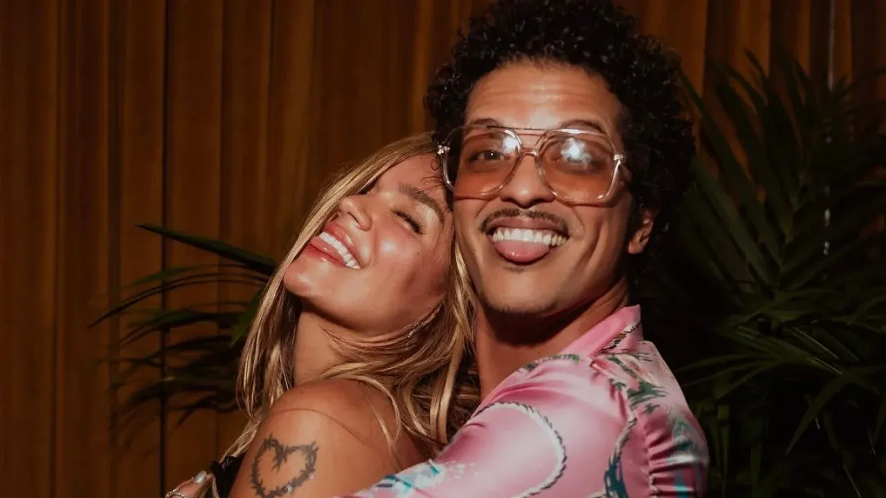 Karol g y Bruno.webp