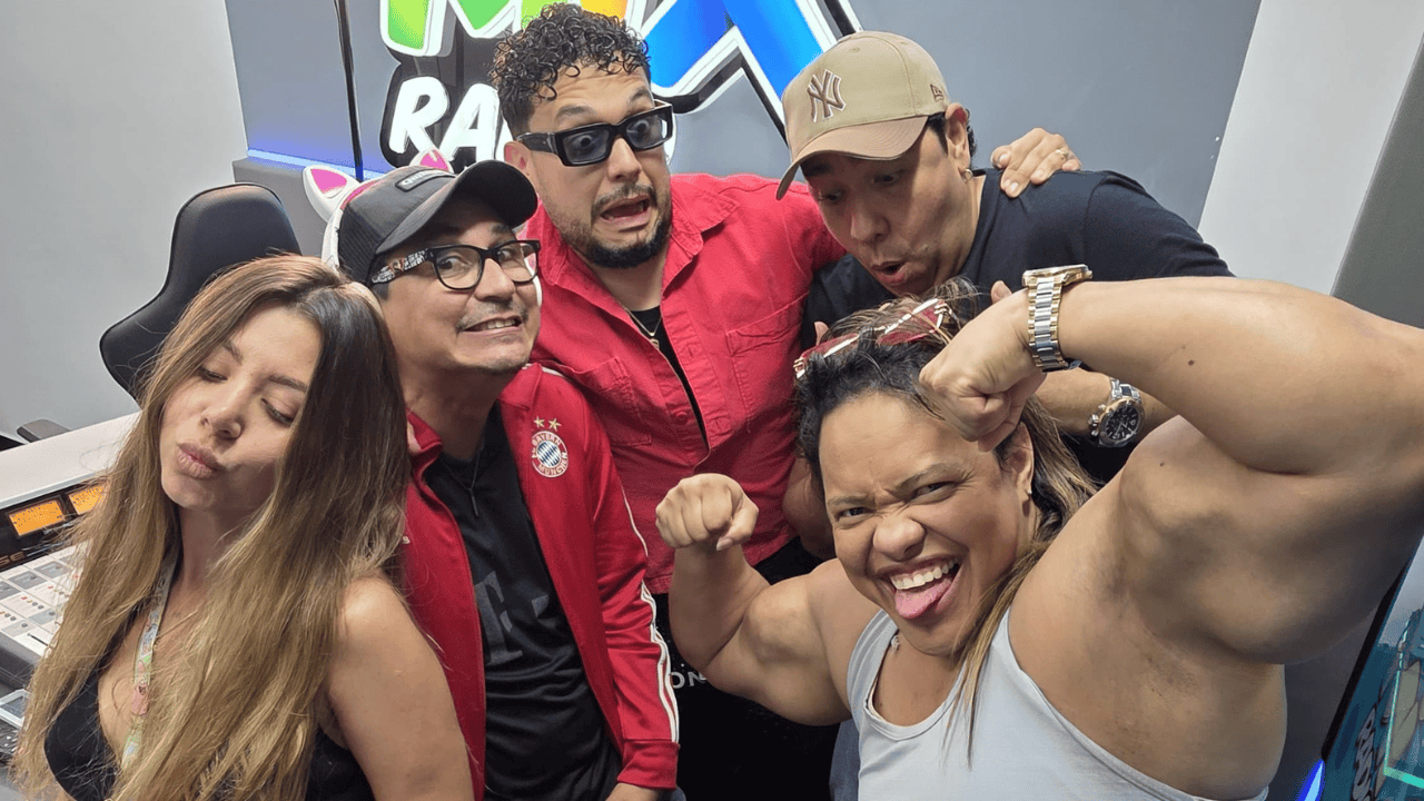 Equipo de Mix Radio Barranquilla con Rosa Power