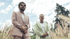 Mike Bahía - Juan Pablo Vega