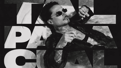 Reykon, pionero del género urbano en Colombia, rinde homenaje al legado de Joe Arroyo con su nueva versión de "Tal Para Cual", fusionando el sonido clásico con ritmos contemporáneos. - Créditos: prensa