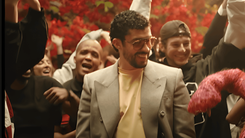 Bad Bunny, cantante puertorriqueño, en su video promocional para el show del Superbowl